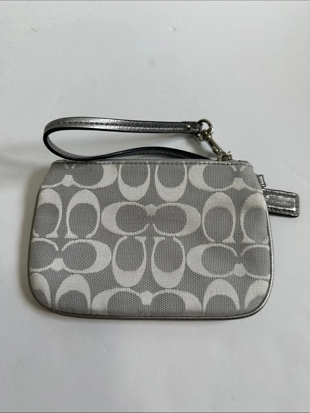 Coach Wristlet Purse Pouch Silver Gray Signature Jacquard Zipper Handle